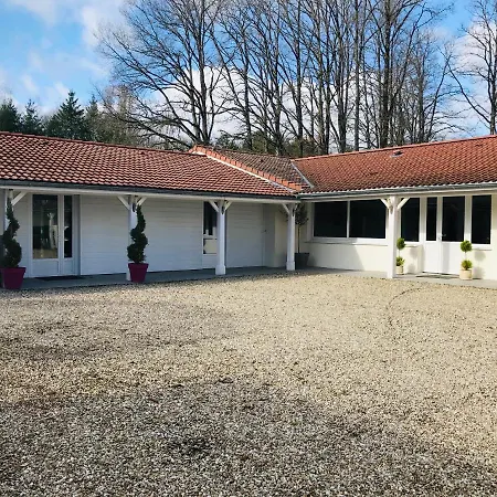 Studio Au Bord Du Lac D'Eguzon Exterior photo